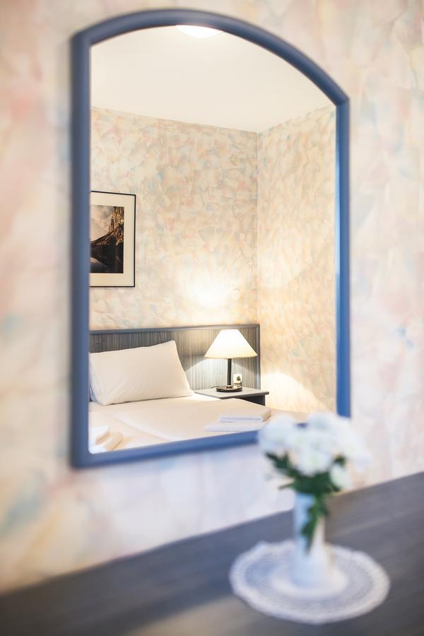 Hotel Dravograd エクステリア 写真