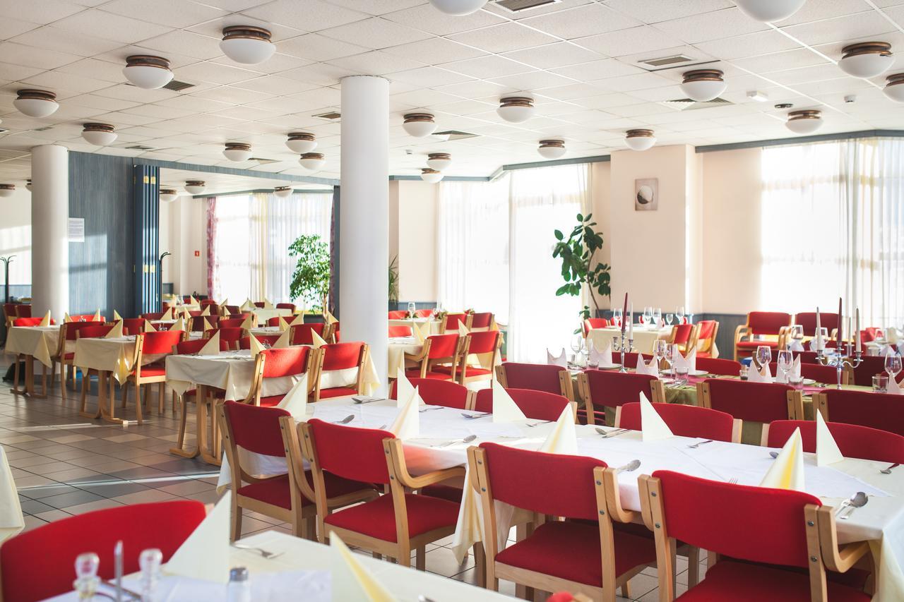 Hotel Dravograd エクステリア 写真